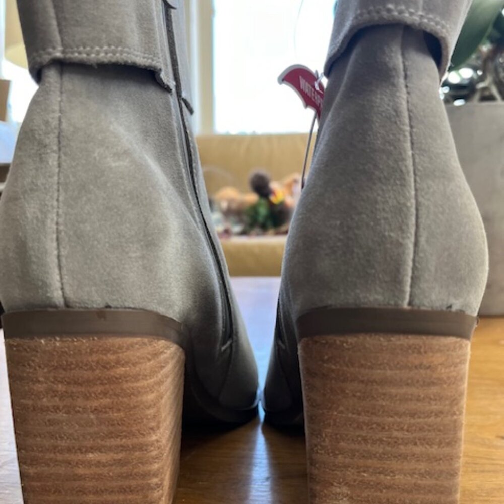 Blondo Waterproof Suede Boots - Brand New! - Picture 2 of 8